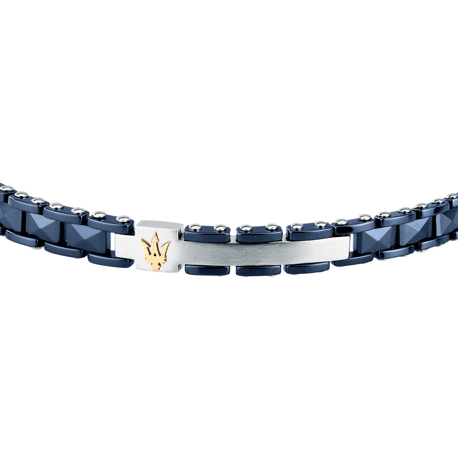 Dettaglio frontale della targhetta Tridente e delle maglie del bracciale Maserati Ceramic JM426ATZ96