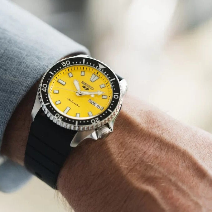 Orologio Seiko 5 Sports SRPL87K1 Ki-iro Yellow automatico uomo 42 mm-2b Gioielli