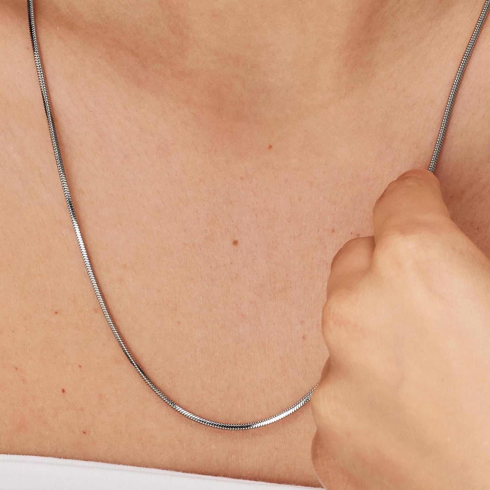 Collana lunga S’Agapõ Chunky SHK88 argentata Snake – dettaglio 3