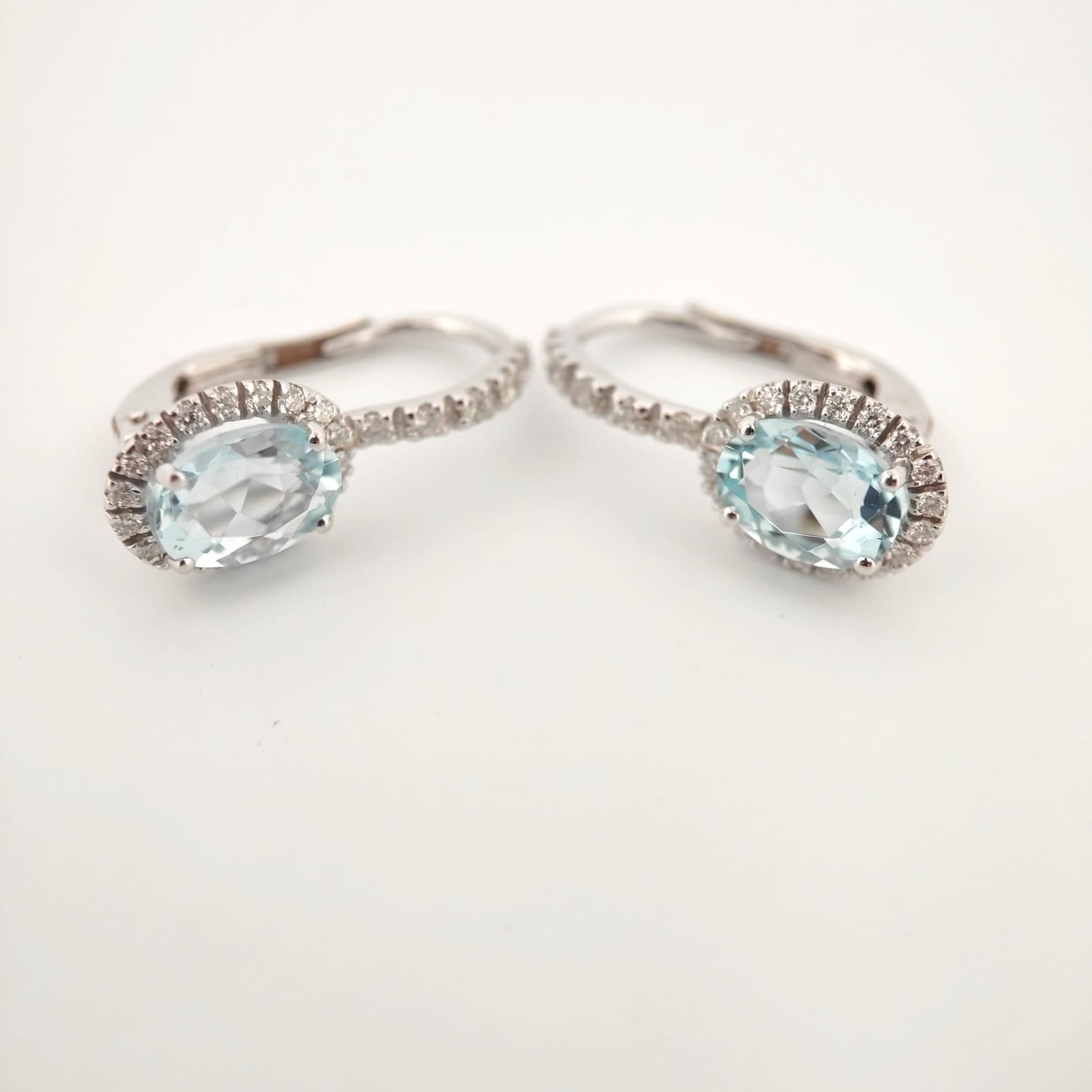 Orecchini oro bianco 18kt Diamanti 0,38 Ct Acquamarina 8x6-2b Gioielli